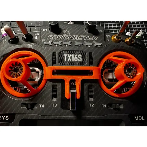 Radiomaster TX16S 遙控器搖桿保護罩｜TX16S 手把防壓保護・防撞・防誤觸 3D列印套・FPV 穿越機（主圖）