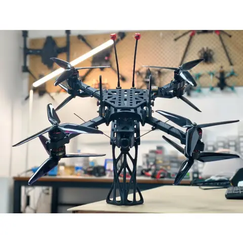 穿越機FPV展示架 藝術腳架/桌面支架 競速機/長距機/多軸無人機通用 收藏展示＋拍照道具 讓主力機帥氣站台（細節圖 2）